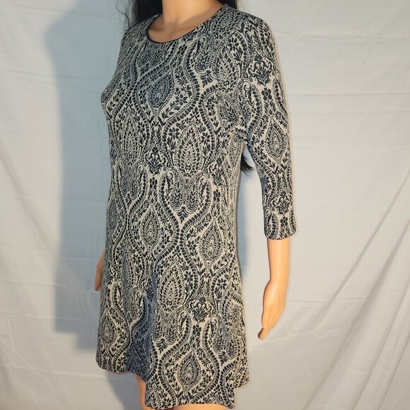 London Style collection short dress. Tan/Black in size 4-Petite - Picture 13 of 16